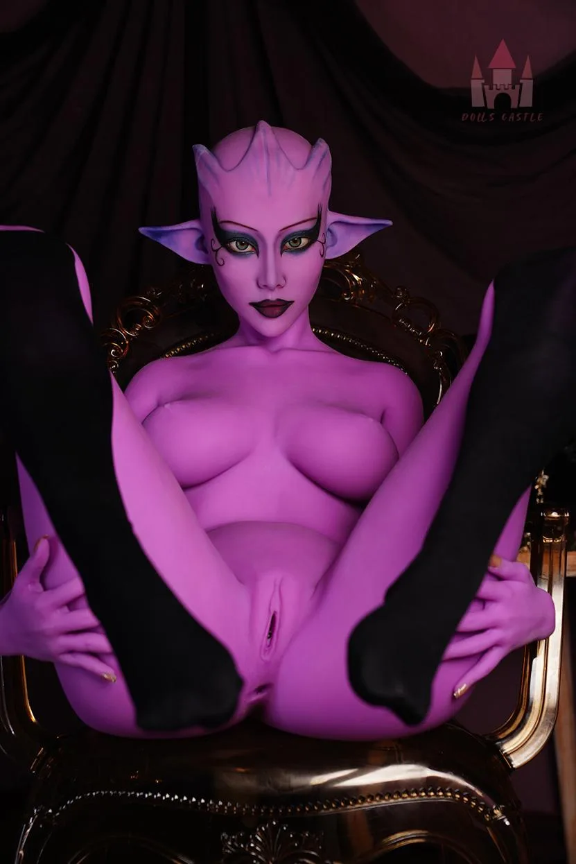 Fantasy Sexpuppe Serra | Exklusive Alien Sexdoll view 6