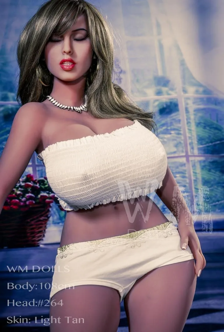 Small sex doll Brandy view 3