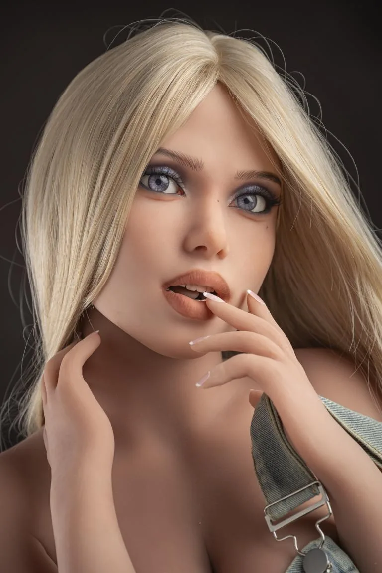Sex doll Gloria | 140 cm E-cup in stock view 7