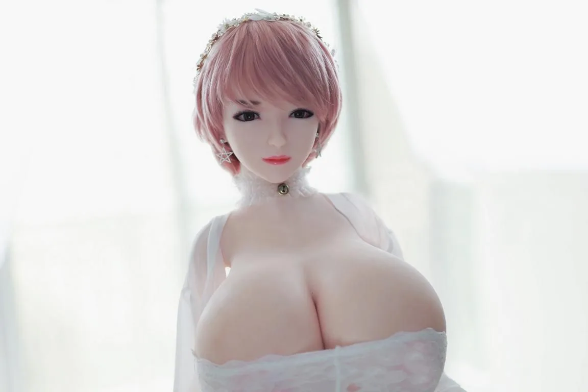 Lucy Premium TPE sex doll view 3