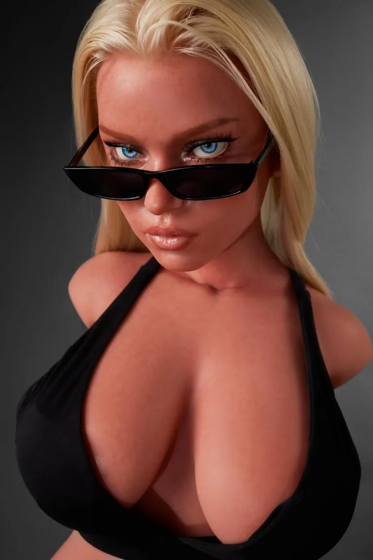 Fiora Silicone Masturbator | Ultra-lightweight view 8