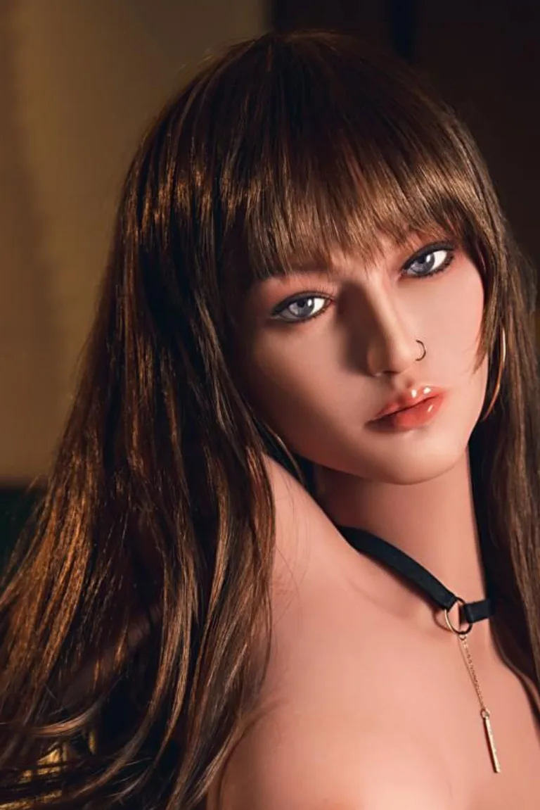 Sex doll Selma | Brown-haired sex doll with big breasts