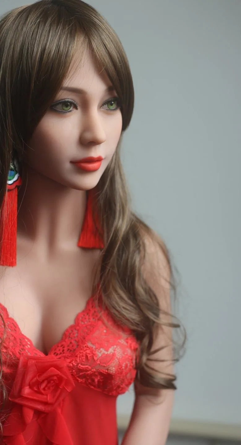 Leslie Premium TPE sex doll view 3