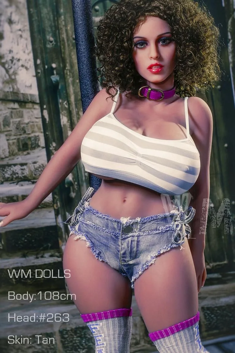 Small sex doll Neele