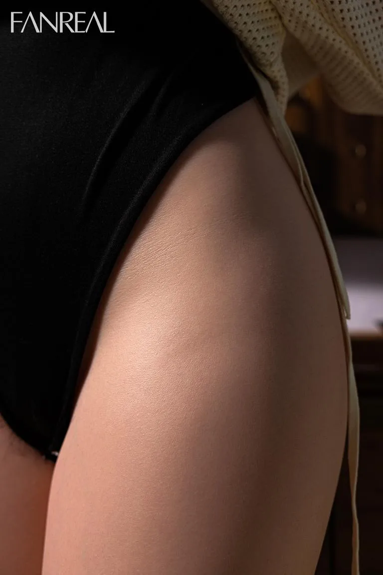 Silicone sex doll Gina | Human skin texture view 8